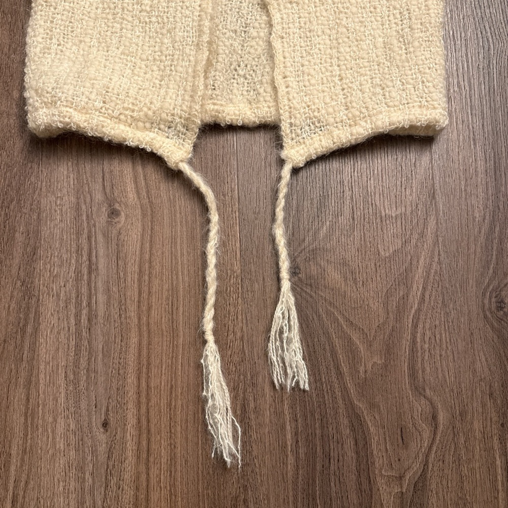 Vintage Cream hand Knit Open-Front Vest with tassels - Picture 3 of 7